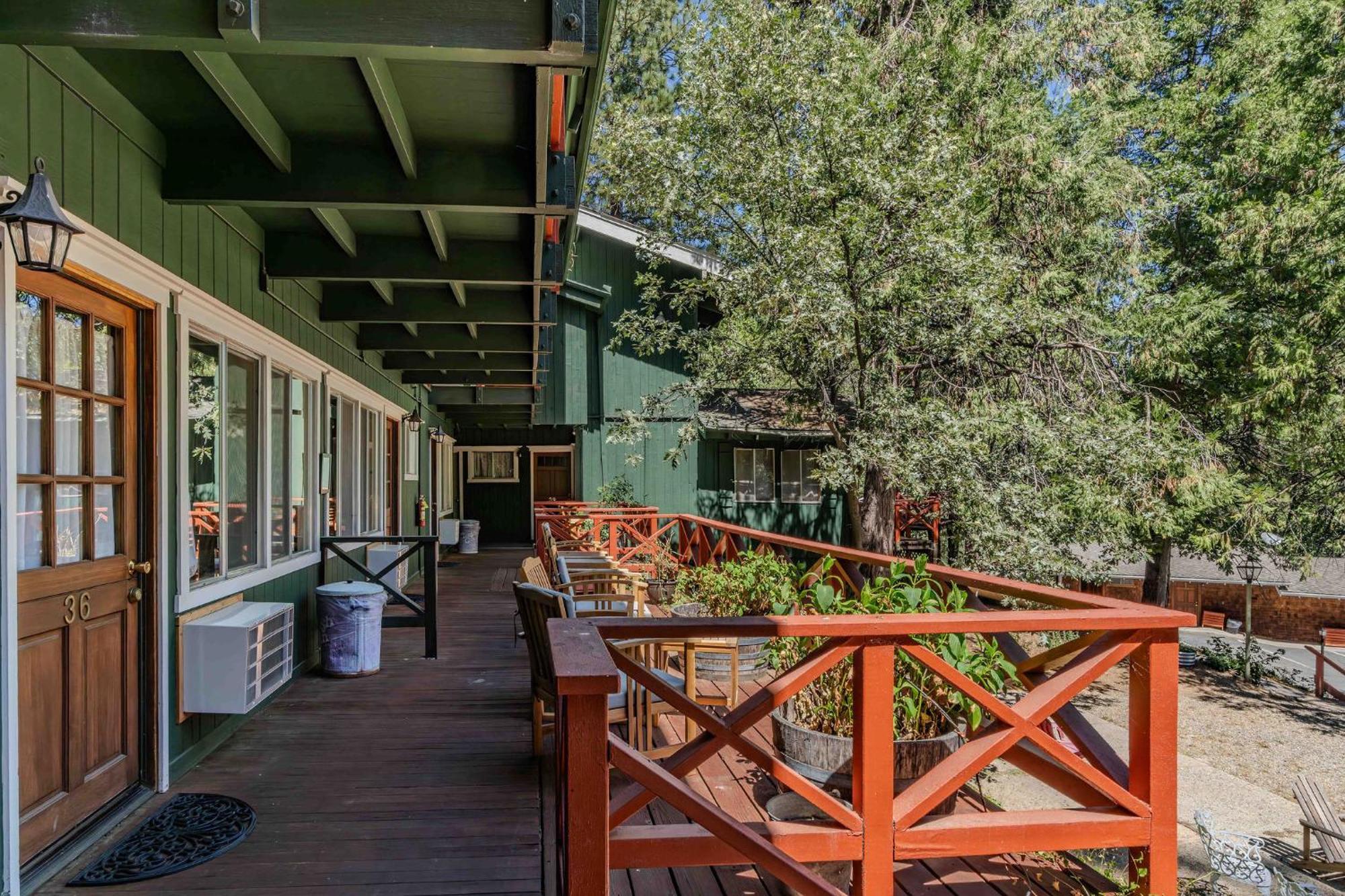 Narrow Gauge Inn Fish Camp Exterior foto