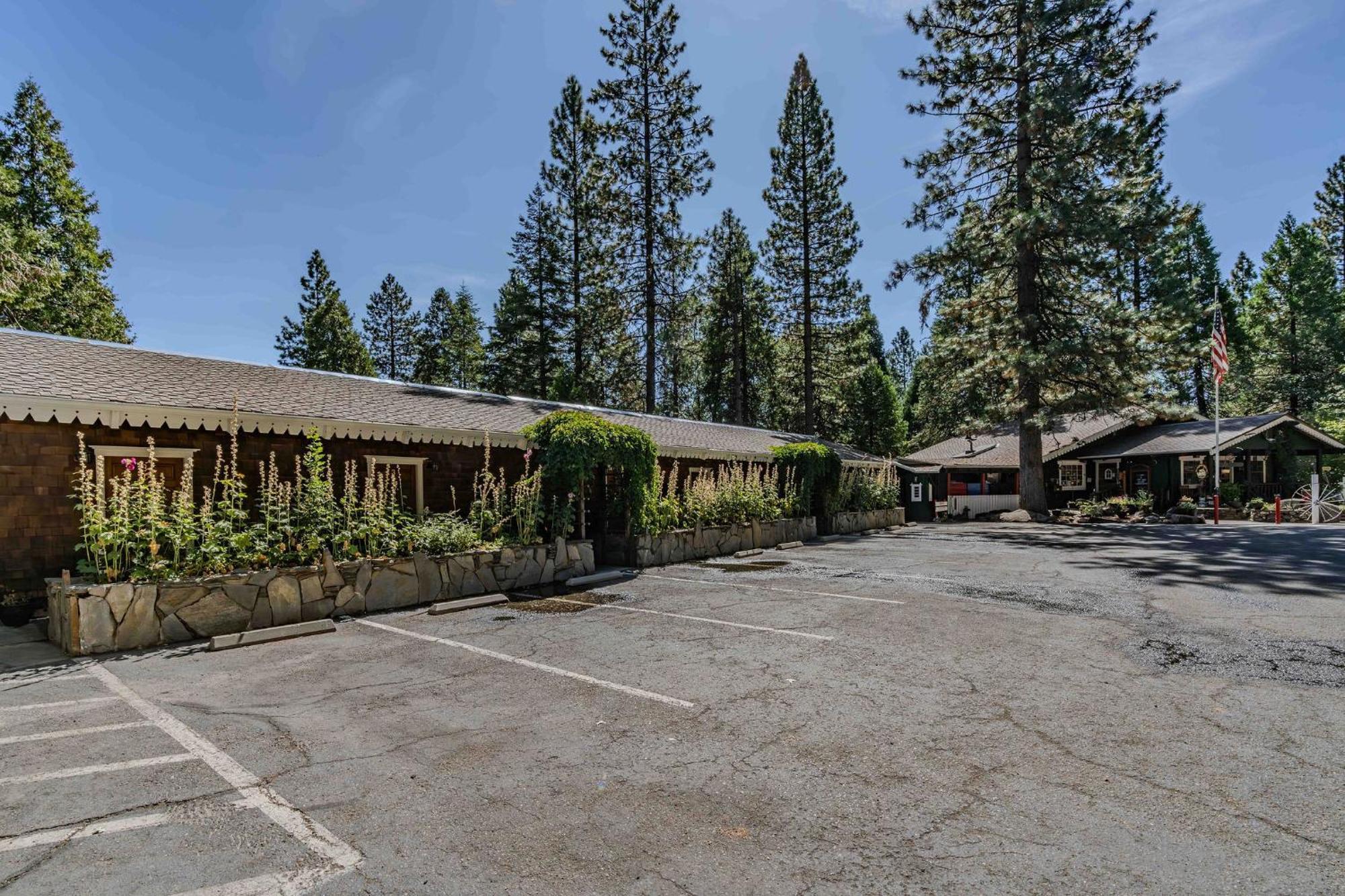 Narrow Gauge Inn Fish Camp Exterior foto
